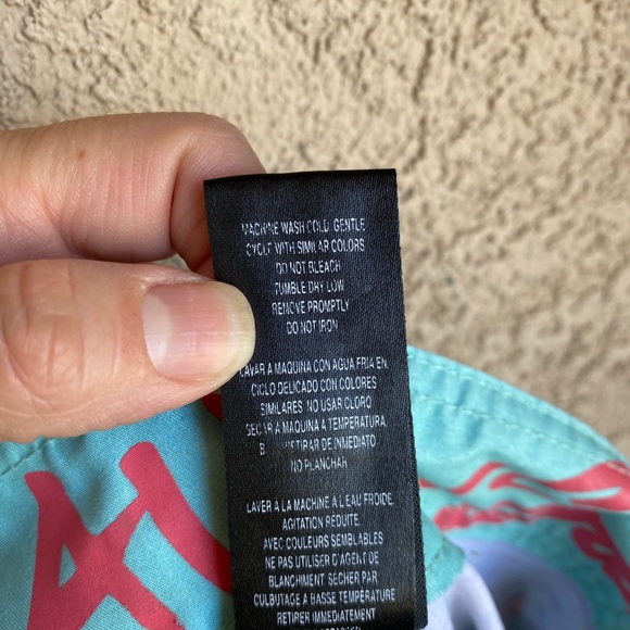 Maui and sons swim trunks - Picture 9 of 9